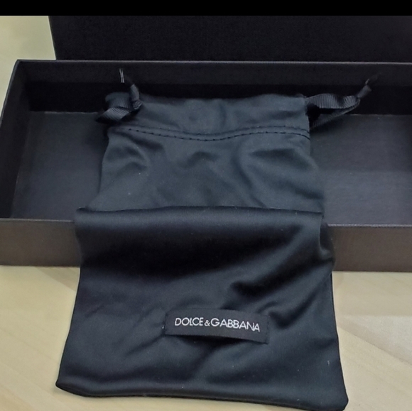 Dolce and Gabbana Sunglasses case with dust bag - Picture 4 of 5